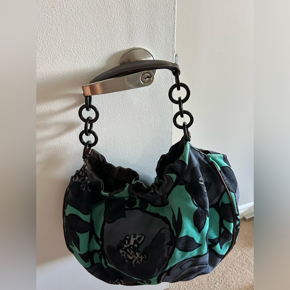 Brand : Moschino cheap and chic purse - Picture 3 of 10